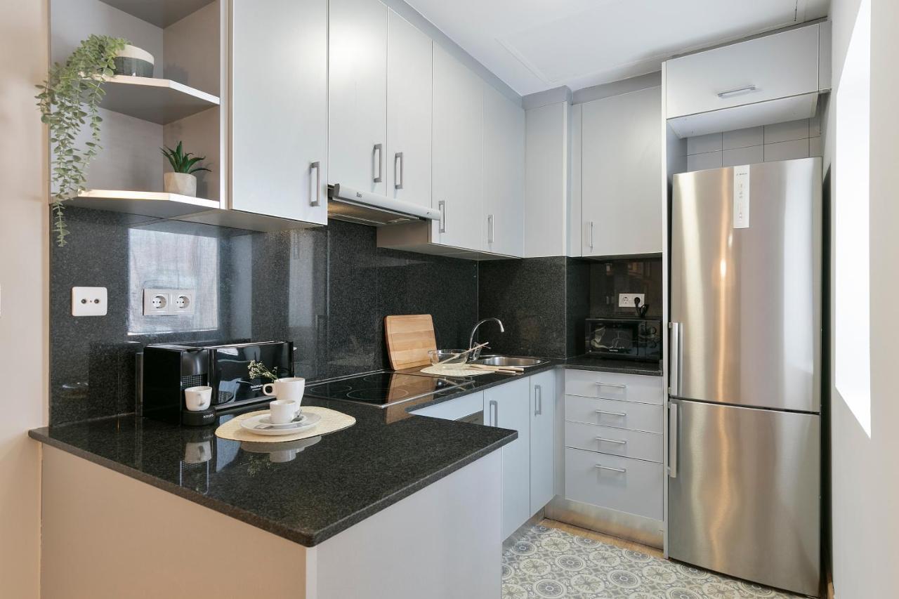 Click&Flat Sugranyes Apartment Барселона Екстериор снимка